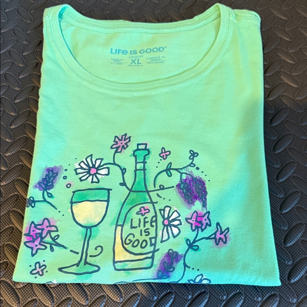 Life is Good Womens Green Graphic Tee